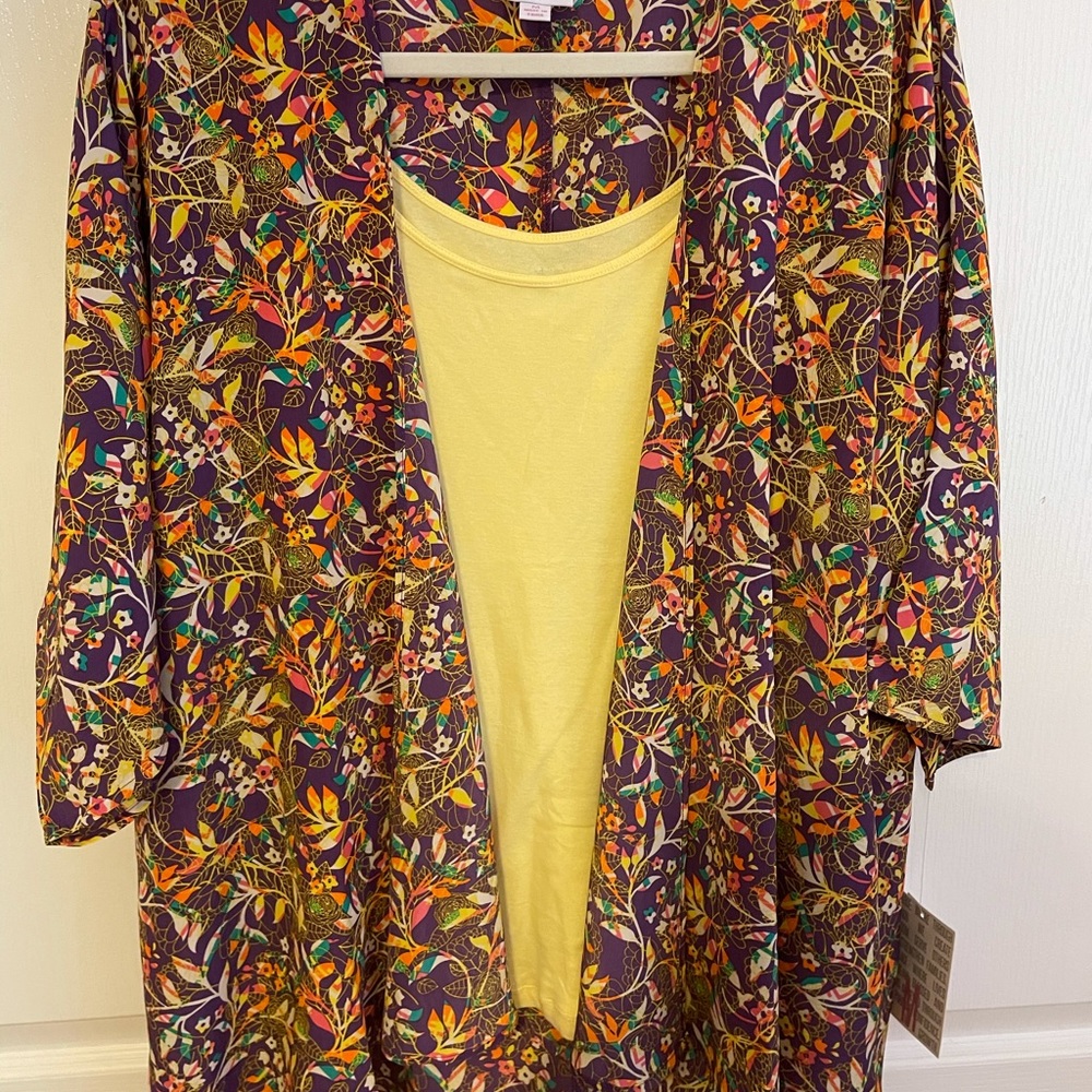 NWT Lularoe Lindsay medium purple multi floral silky kimono